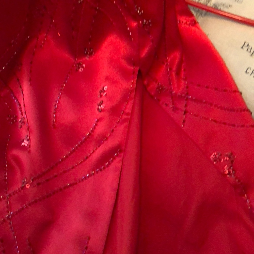 Red strapless evening gown size 8 - Picture 8 of 8